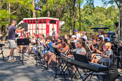 Agrandir l'image 4 sur 18, fenêtre modale